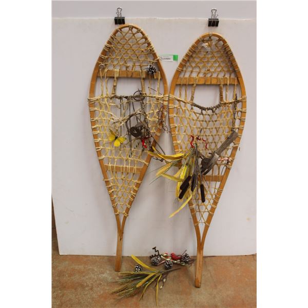 *Wooden Snowshoes w/Decor - 47" Long