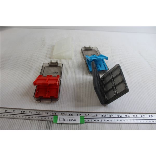 (4) Nintendo DS Game Holders