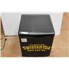 Image 1 : *Twisted Tea Refrigerator - Untested