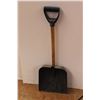 Image 2 : *Shovel & Shop Broom