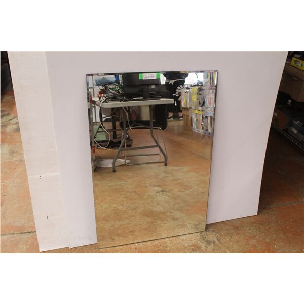 *Mirror w/Etched Flower Design (26" x 38")