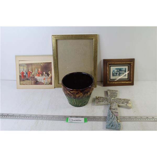 Picture Frame - Small Framed Picture - Vintage Prints - Plant Pot - Foot Prints Cross