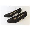Image 4 : (2) Pair of Ladies Shoes (size 9)