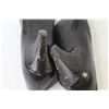 Image 6 : (2) Pair of Ladies Shoes (size 9)
