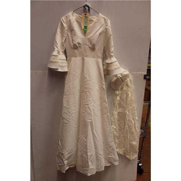 Vintage 1970's Era Wedding Dress w/ Veil