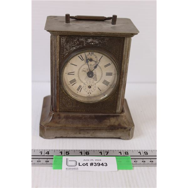 Bess Libertus Clock w/Key - Made in Germany