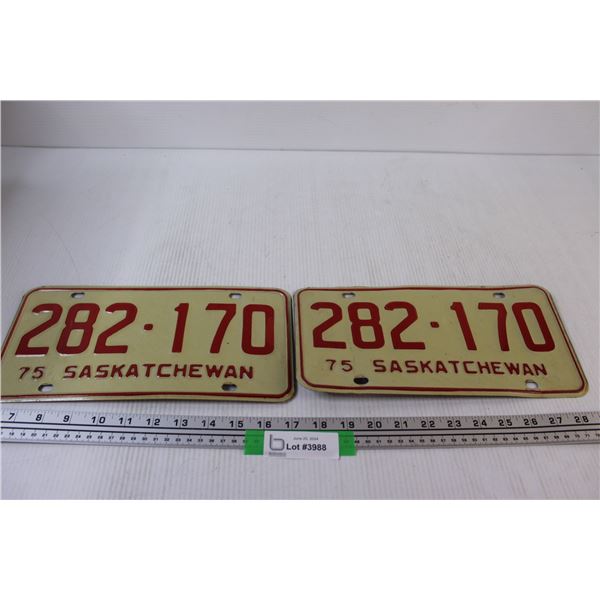 Pair of Vintage Saskatchewan License Plates - 1975