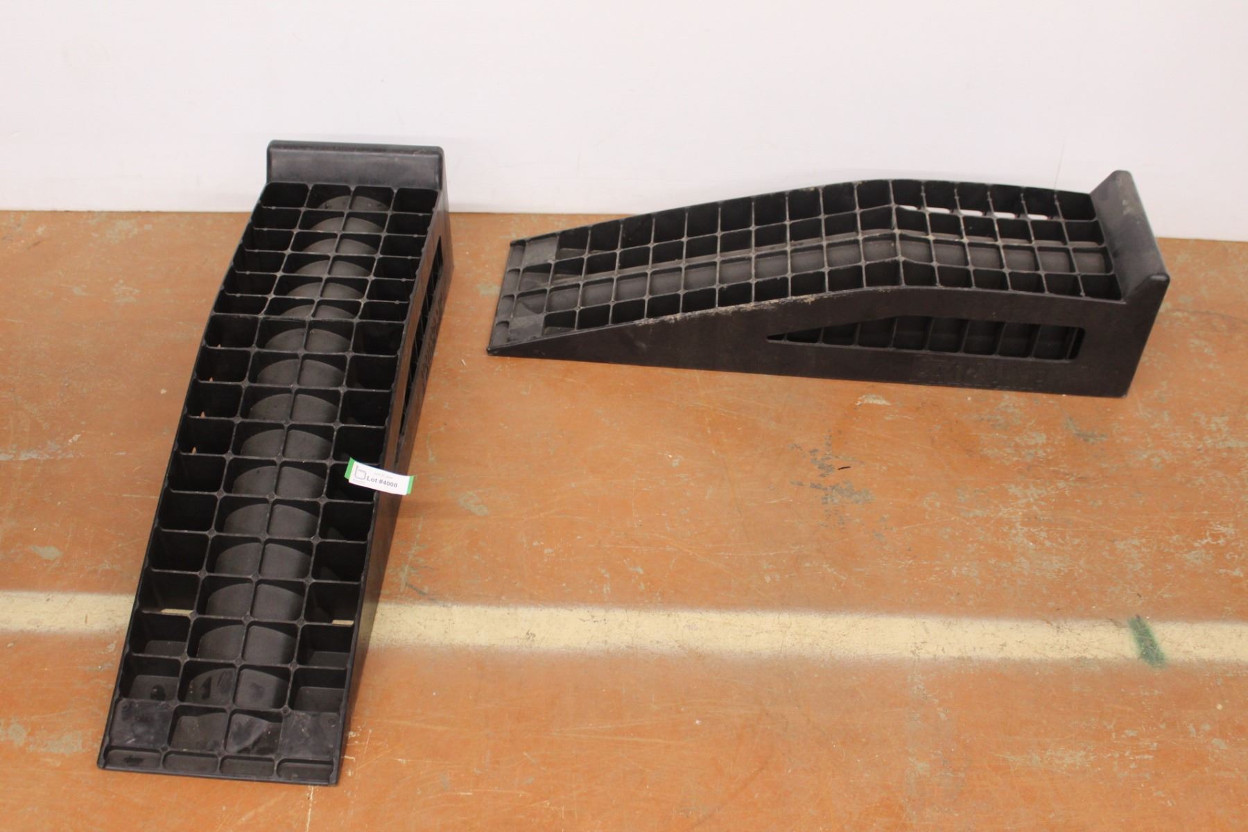 Server Rack Plastic Ramps *Pair of Plastic Loading Ramps - 35