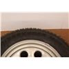 Image 3 : *Cooper Discoverer M + S Snow Groove Pattern 275/60R17 Tire with Steel Rim