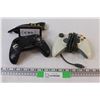 Image 1 : (2) X-Box Controllers - as is