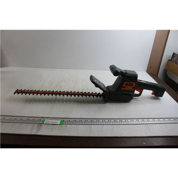 Black & Decker Electric Hedge Trimmer - 18", Works
