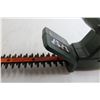 Image 3 : Black & Decker Electric Hedge Trimmer - 18", Works