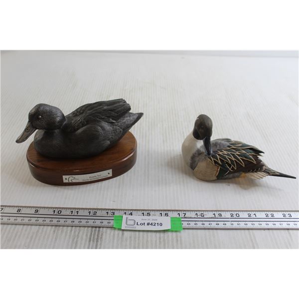 Pintale Drake Duck Decoration, Ducks Unlimited Large Canvas Back Drake Duck Decoration - Broken Tail