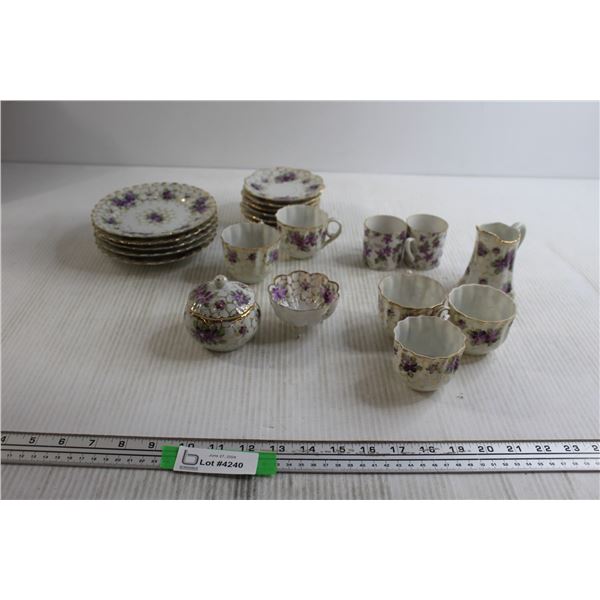 21-Piece Purple Floral Nippon-esque Tea Set