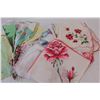 Image 3 : (25+) Vintage Ladies Handkerchiefs