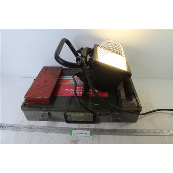 Work Light (working) - Incomplete Socket Set - Car Quest 510 Professional Shop Fuse Assortment