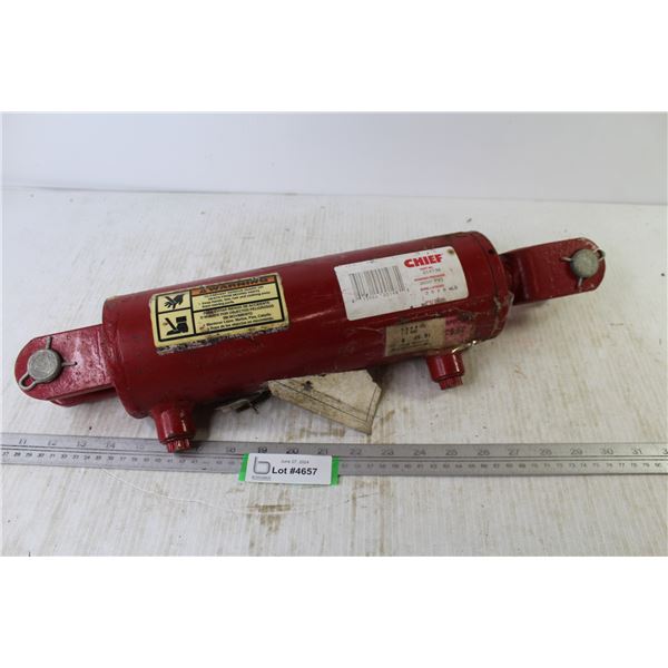 Chief Hydraulic Cylinder 3000psi (untested)