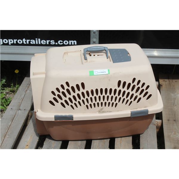 **Pet Mate Pet Carrier (26"w x 18"d x 16"h)