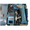 Image 3 : Makita 9.6V Cordless Drill with Battery and Charger in Metal Case-untested