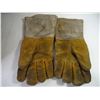 Image 6 : (2) Welding Helmets and Pair of Welding Gloves