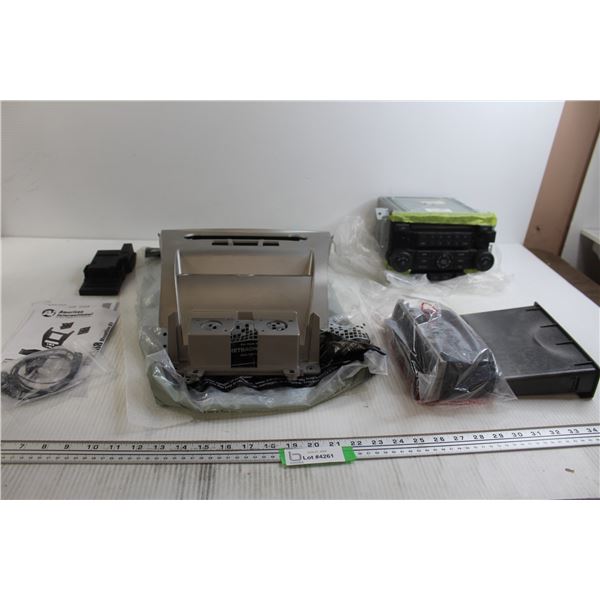 Assorted Ford Focus Parts - Consignor Says Radio Works
