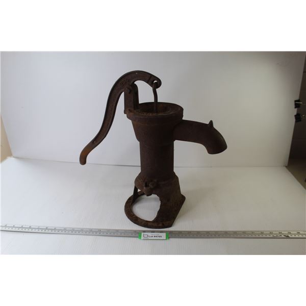 Vintage Smart Brockville Pump