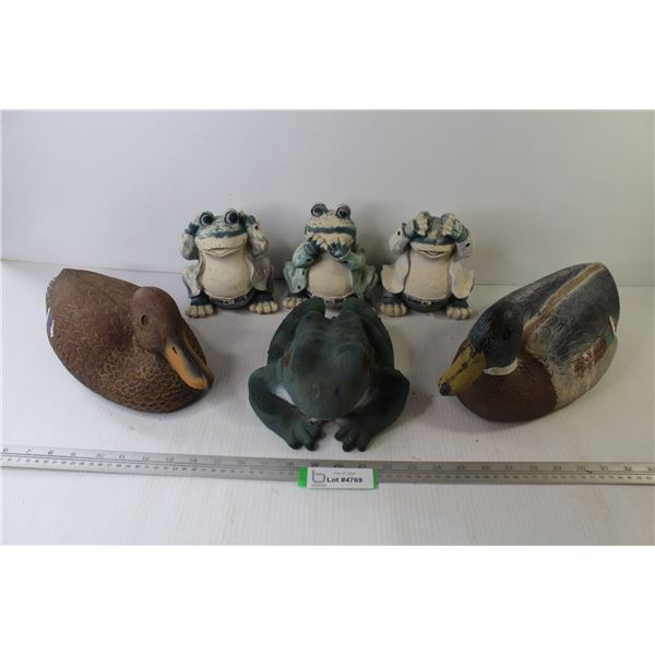 (2) Plastic Decoy Ducks - (4) Plastic Frog Yard Ornaments