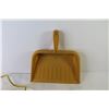 Image 3 : Corded Work Light (working) - Sand Paper - Plastic Dust Pan