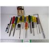 Image 1 : (16) Assorted Screwdrivers and other misc. tools
