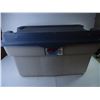 Image 4 : *(2) Rubbermaid Totes-106L(20 Gal.) Size with Lids
