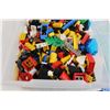 Image 3 : Container of Assorted Lego Pieces