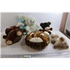 Image 1 : (6) Assorted Stuffed Animals