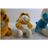 Image 3 : (2) Garfield Plushes, Smurf Plush