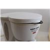 Image 4 : Black & Decker 5-Cup Coffee Maker - Turns On