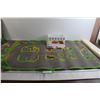 Image 1 : Child's Racing Play Mat and Play Set - Pen Marks