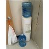 Image 1 : Culligan Water Dispenser with Extra Bottle 38H