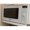 Image 1 : Panasonic Inverter Microwave Model nn-sd664W