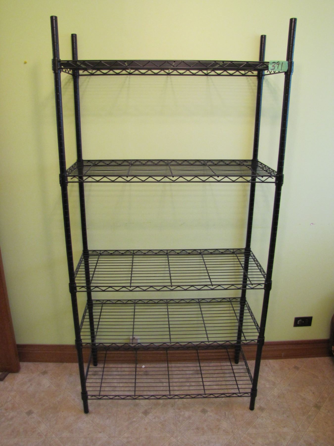 Wire shelving rack