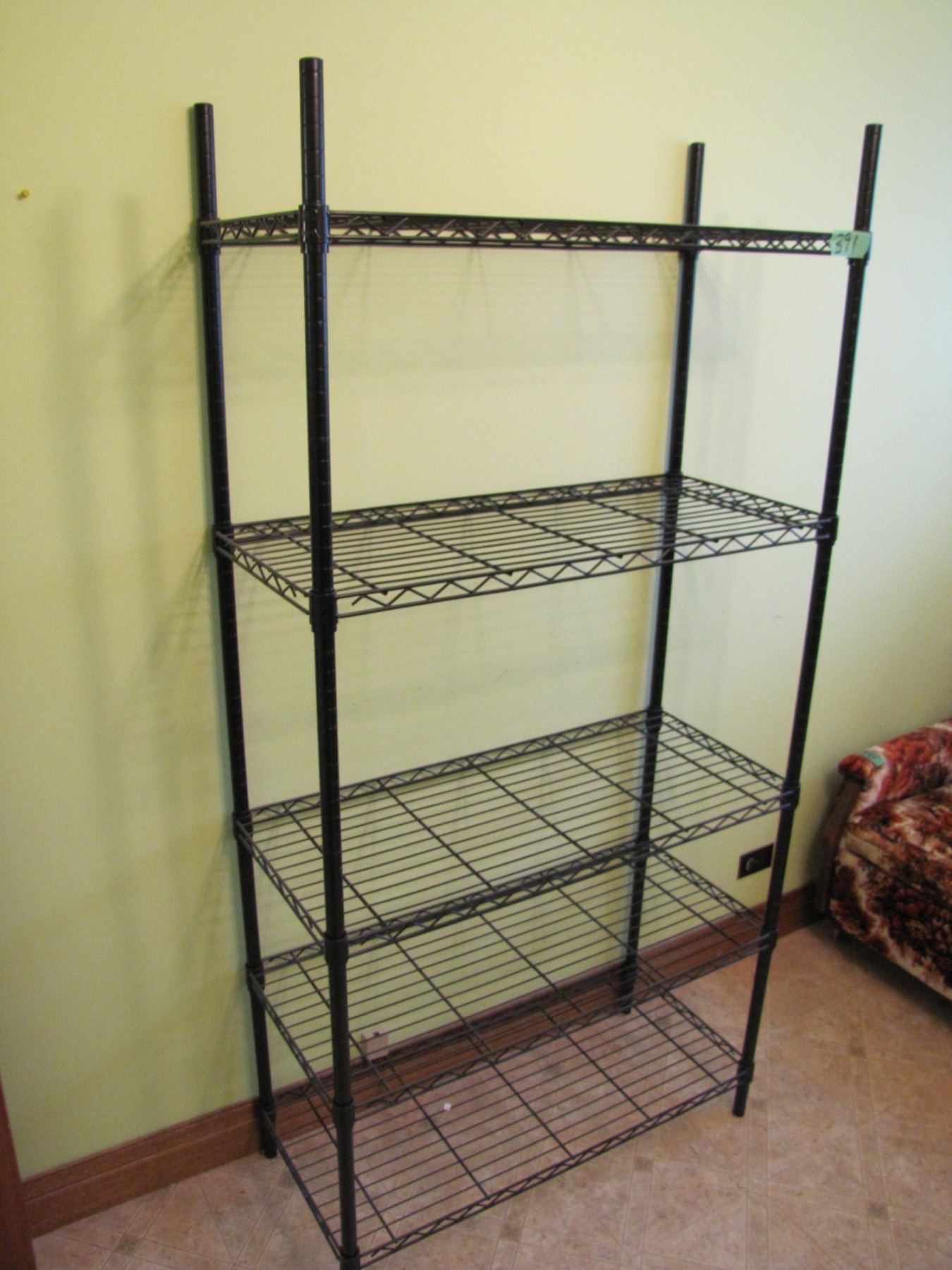 Wire shelving rack