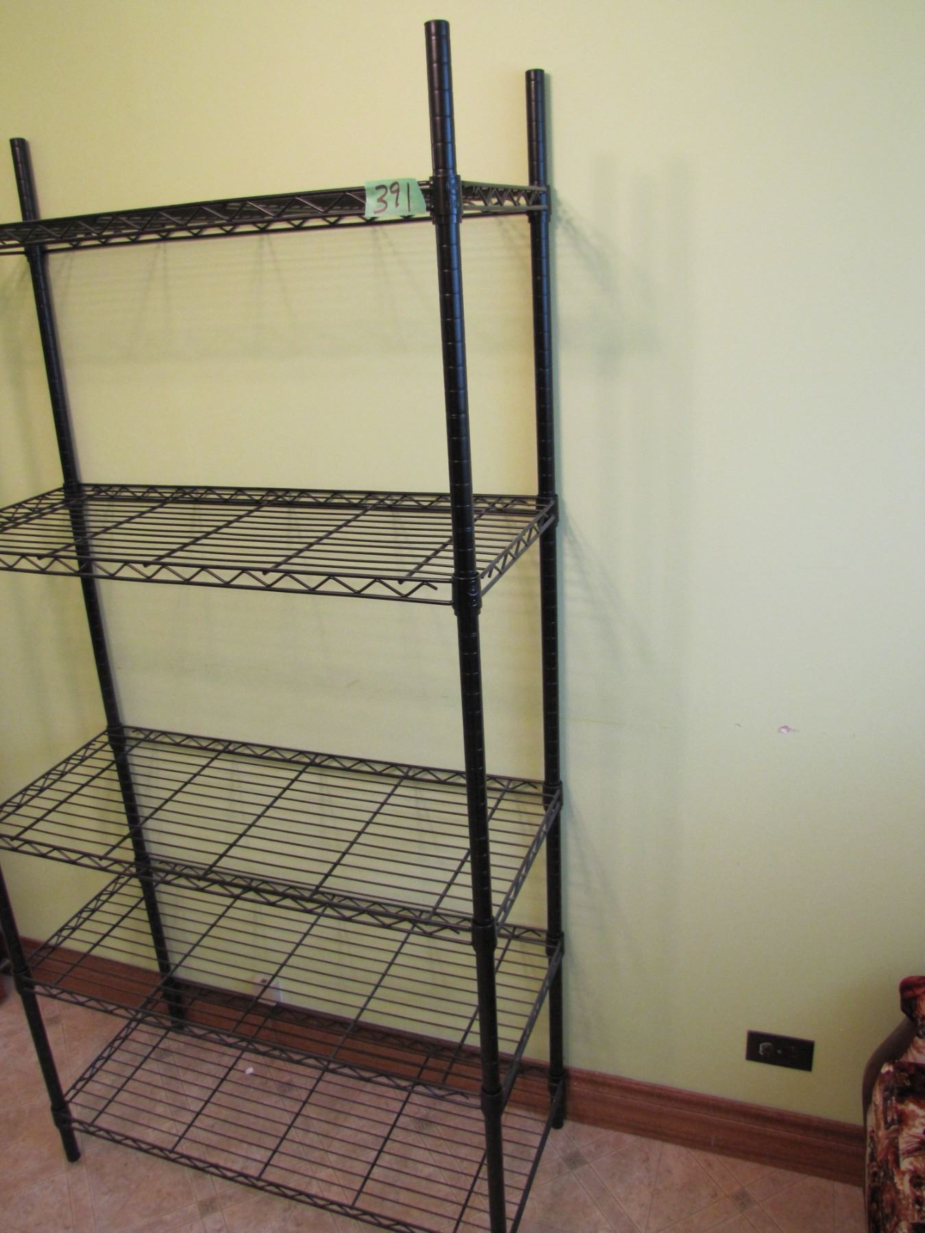 Wire shelving rack