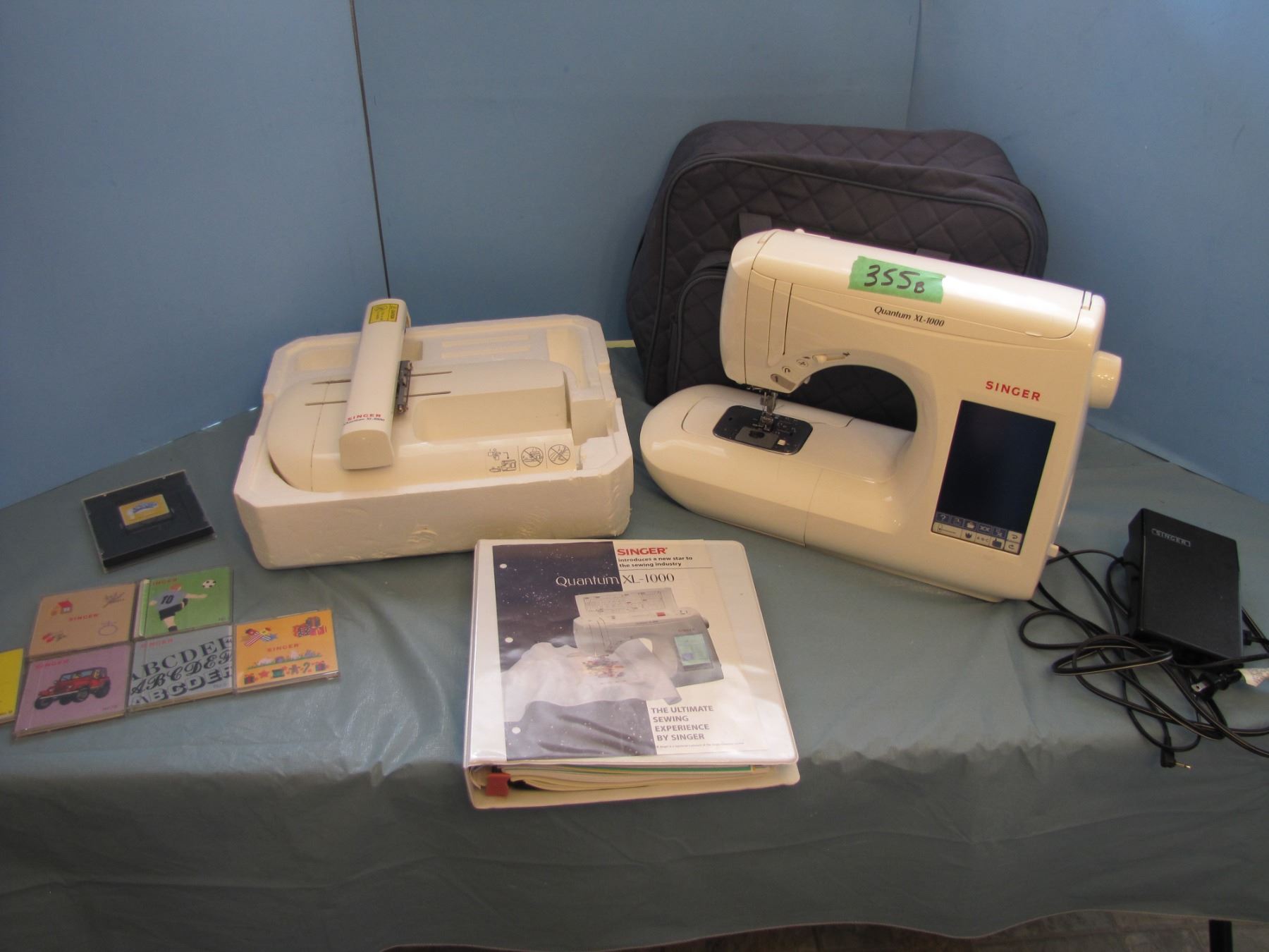 Singer Quantum XL1000 sewing machine