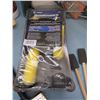 Image 9 : Paint and paint supplies
