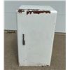 Image 1 : VINTAGE REFRIGERATOR