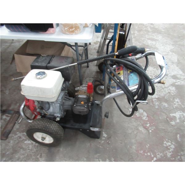 LAVEUSE A PRESSION A ESSENCE  A/ MOTEUR HONDA GX 390