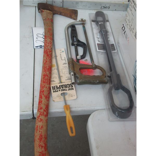 LOT D'OUTILS ASSORTIS