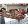 Image 1 : LOT DE 10 PAIRES DE SOULIERS EN CUIR POUR FEMME, GR. 6 @ 9