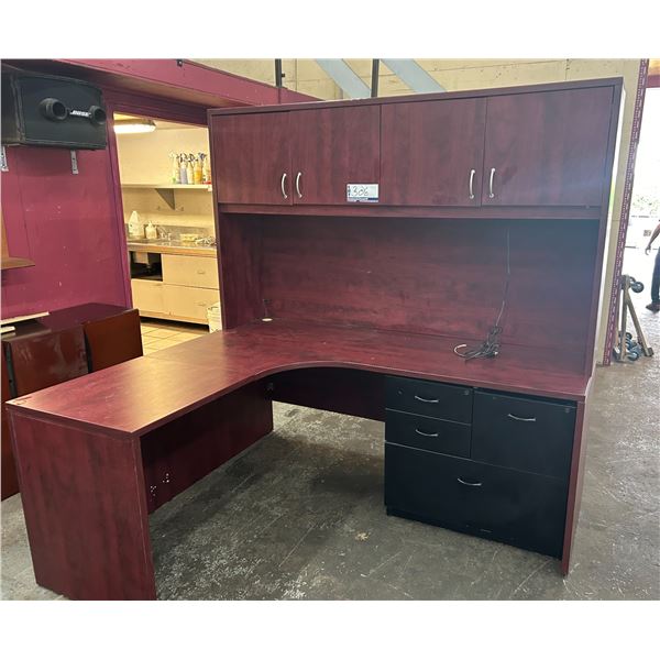 BUREAU EN MELAMINE