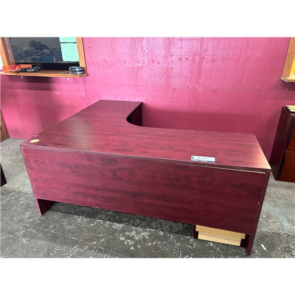 BUREAU EN MELAMINE