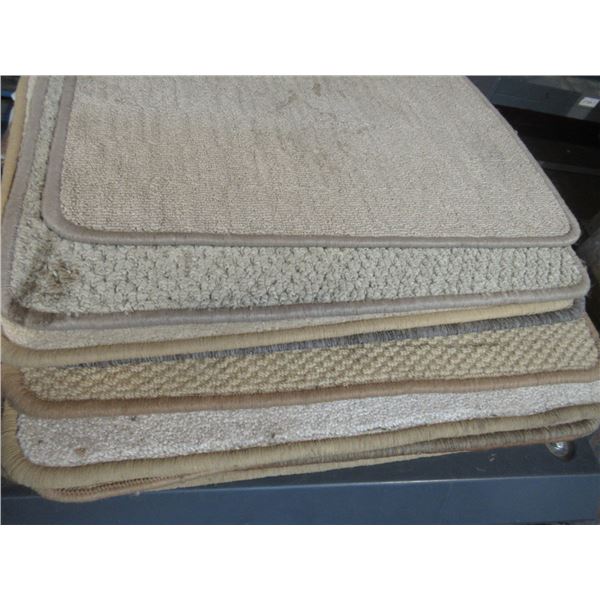 LOT DE 15 TAPIS 15" X 22"