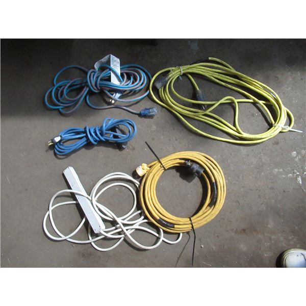 LOT DE RALLONGES ÉLECTRIQUES ET POWERBAR